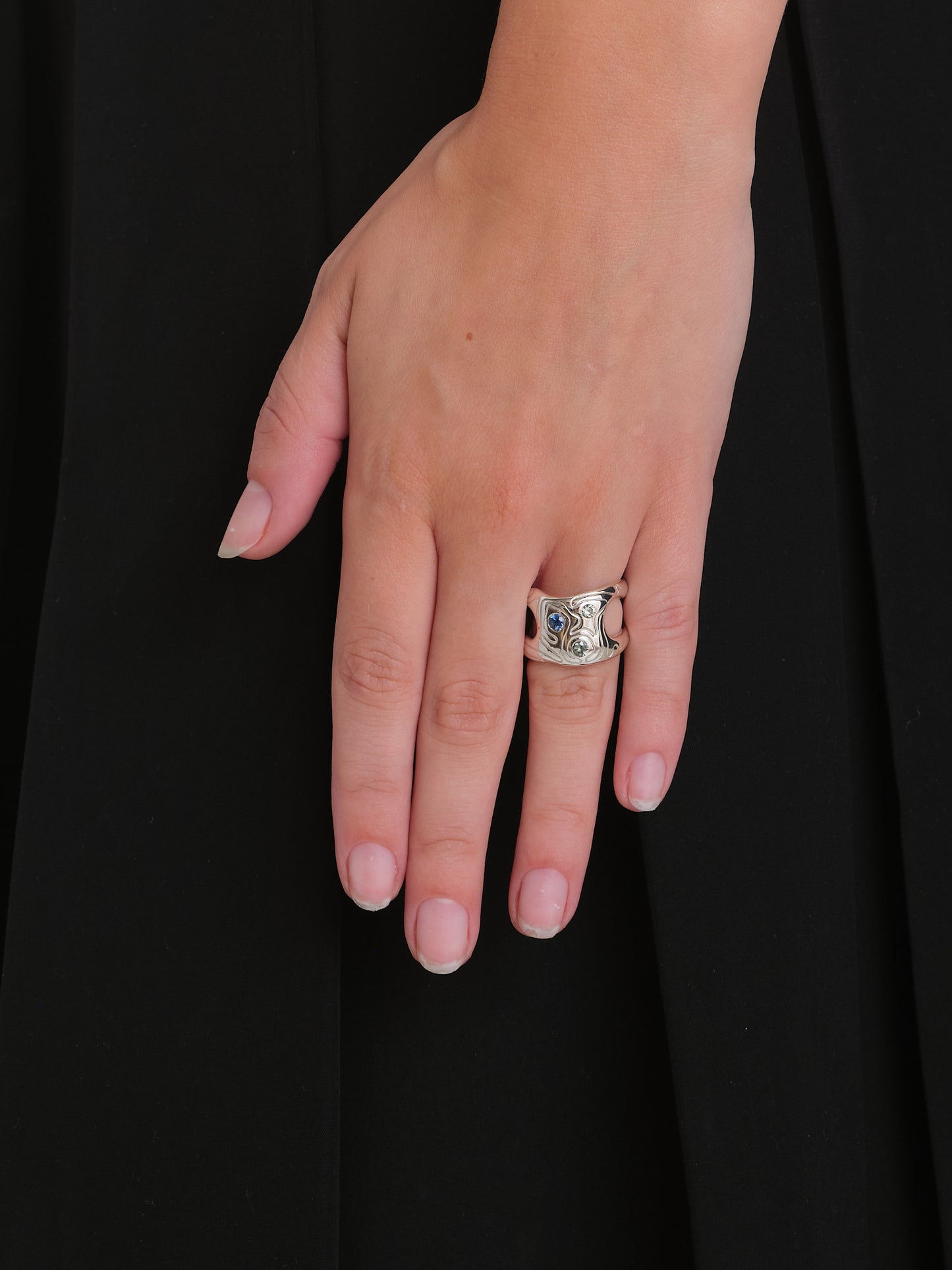Globe Ring 02