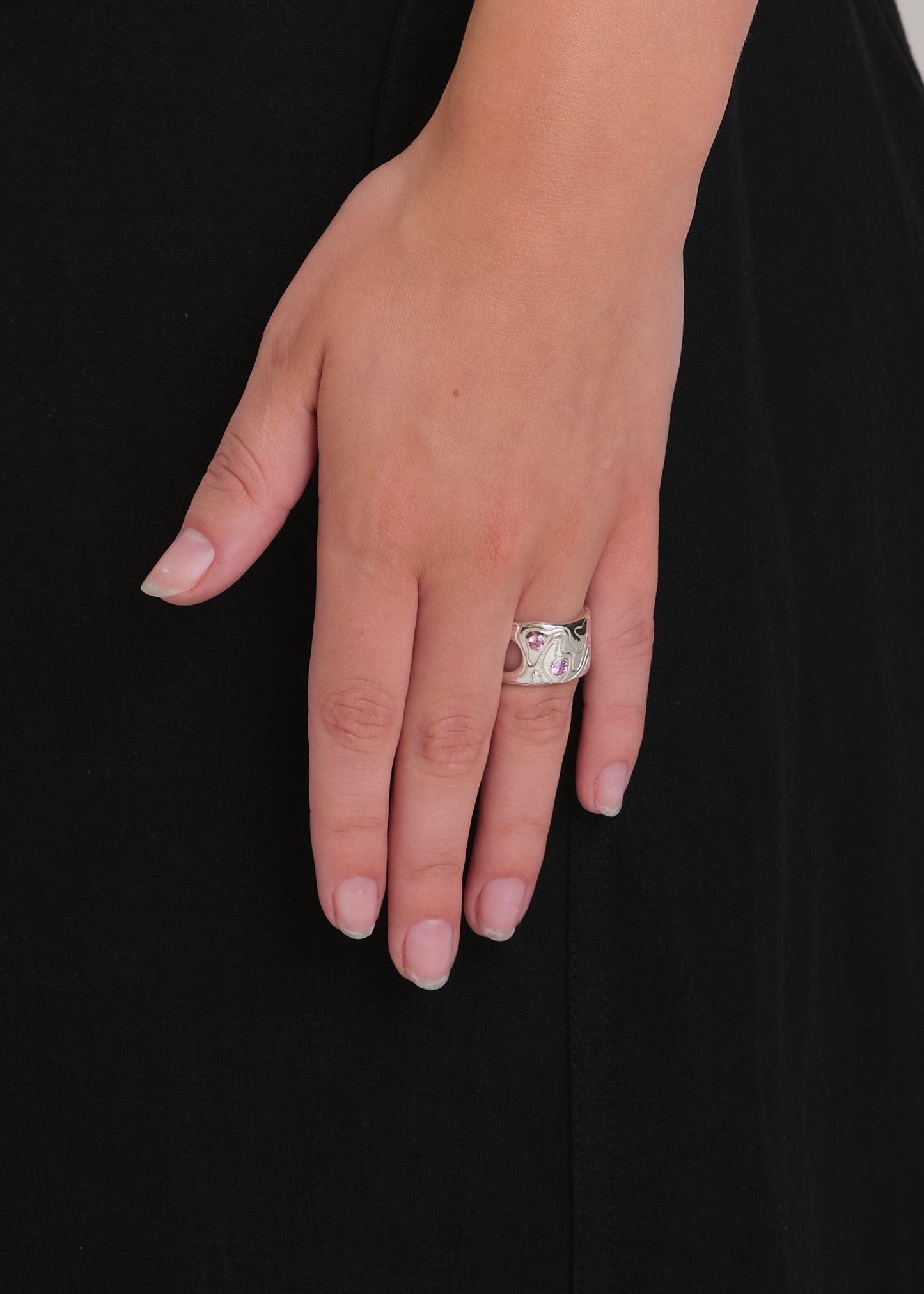 Globe Ring